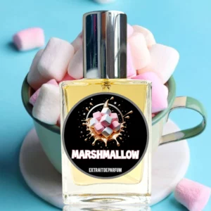 Parfum Marshmallow de chez Ô-Médina devant une tasse de Marshmallow.